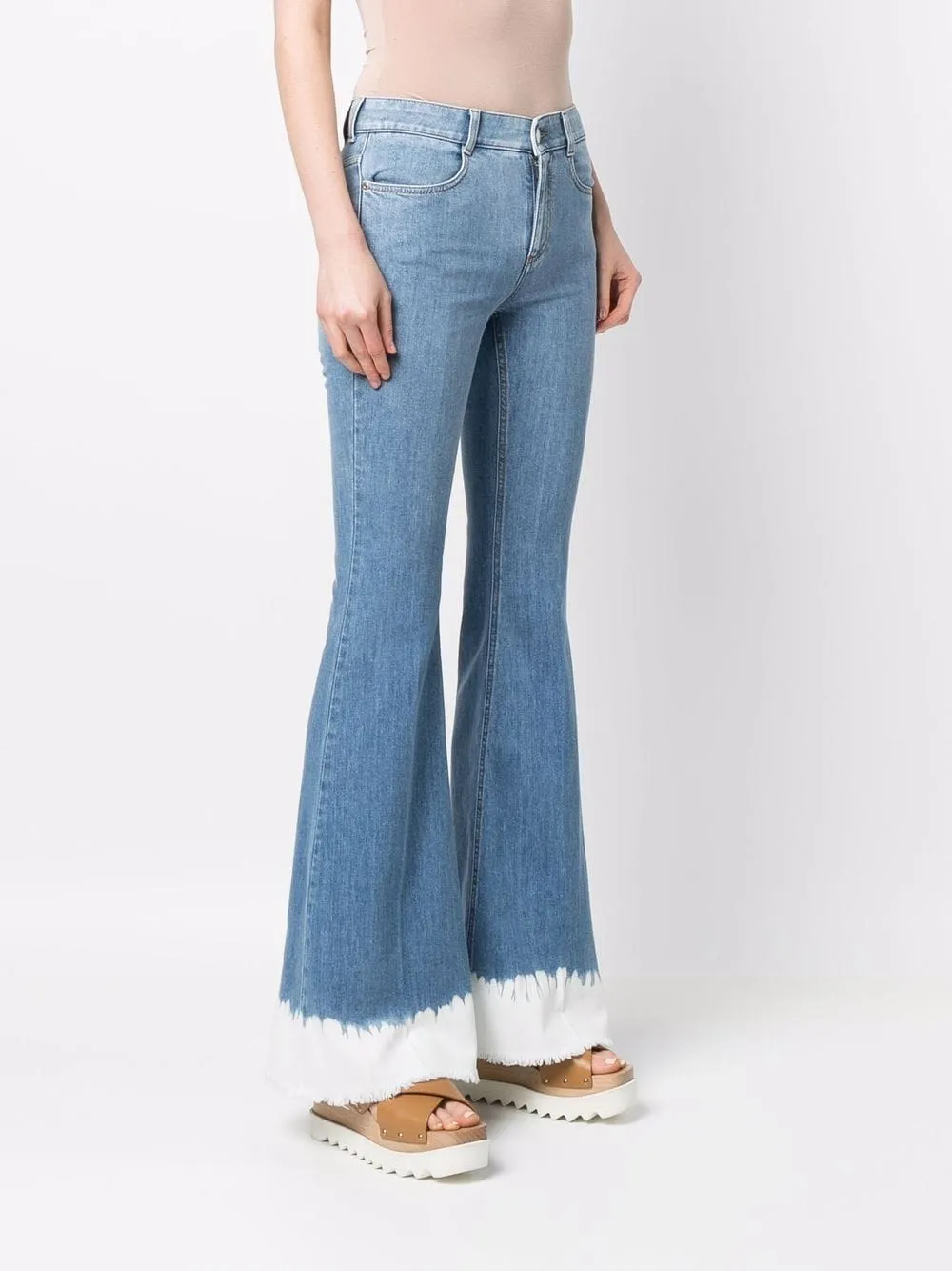 372775SOH63 Mid rise flare dip dye jean