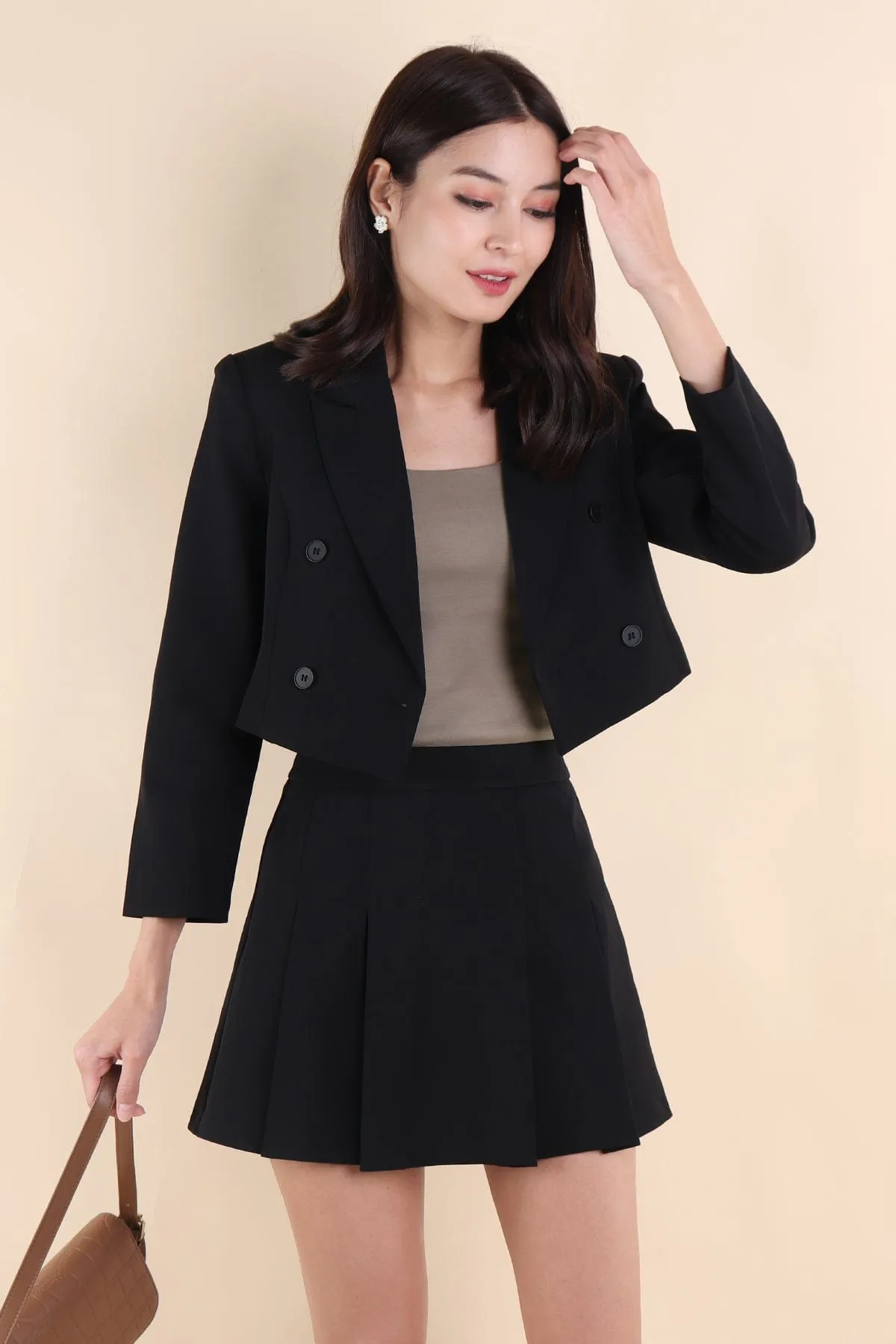 CONEY CROP BLAZER IN BLACK