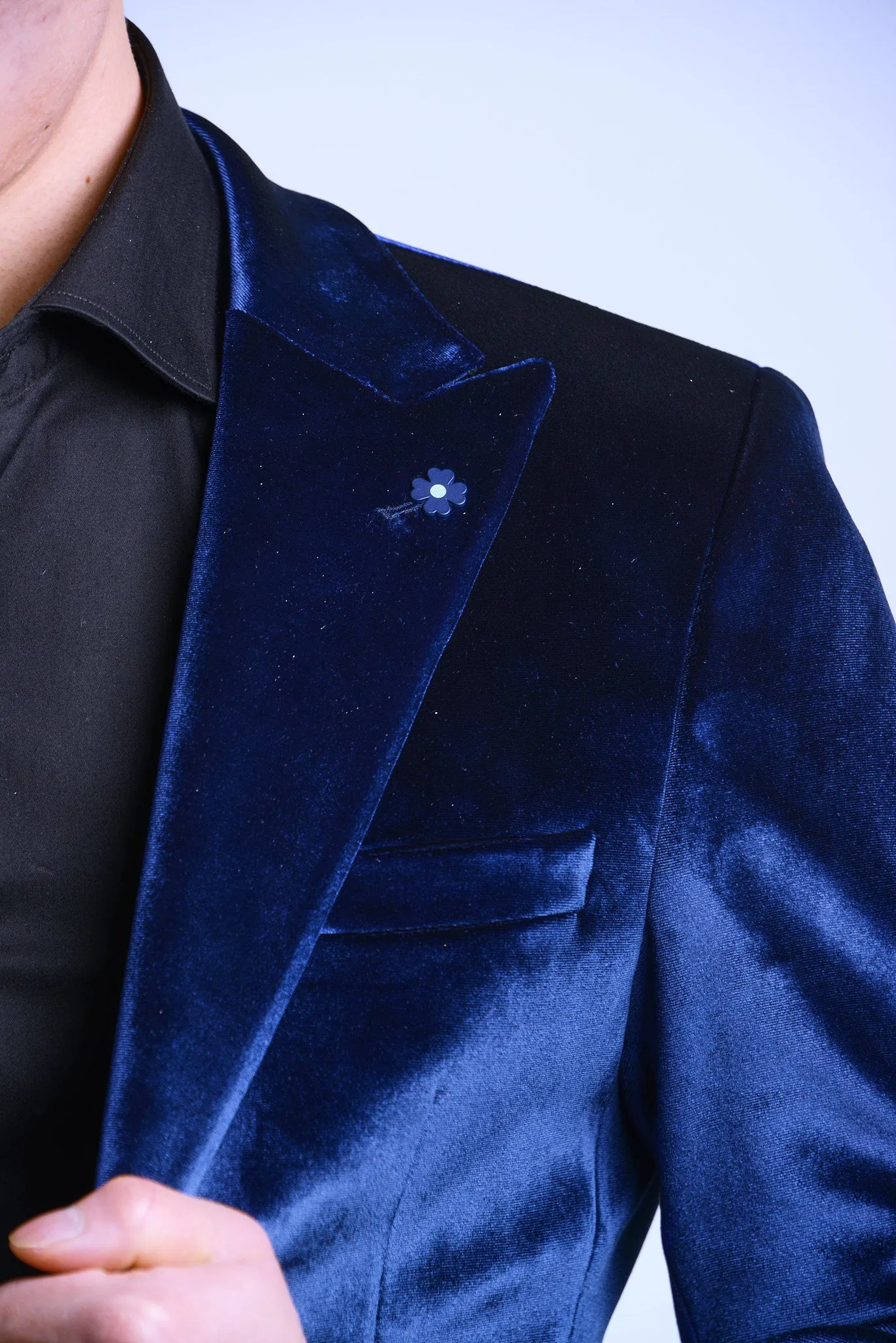 Mayfair Solid Iridescent Velvet Blazer