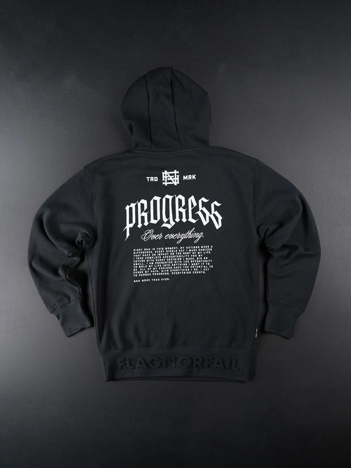 PROGRESS PULLOVER- BLACK